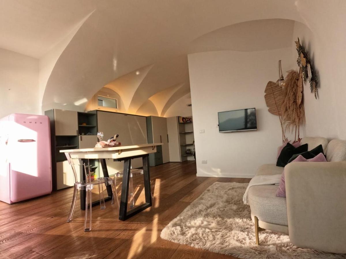 Gioiello Sul Lago D'Iseo Sale Marasino Extérieur photo